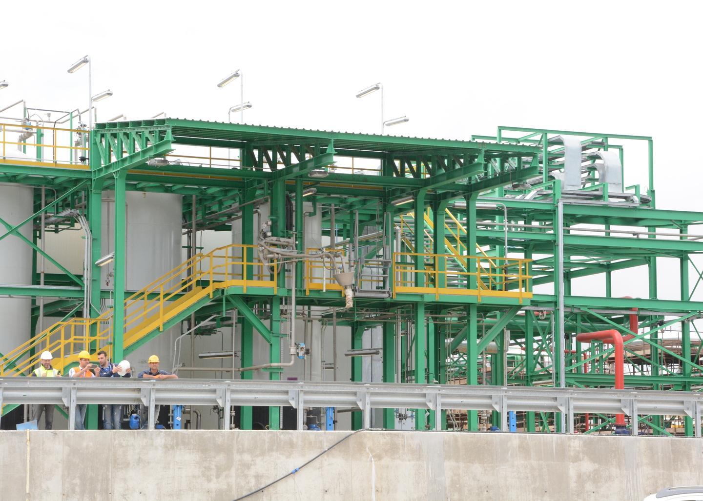 Porto Torres, è calato il silenzio sulla chimica verde 