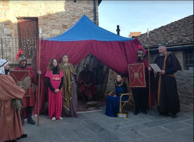 Sessanta figuranti nel presepe vivente della Pro Loco