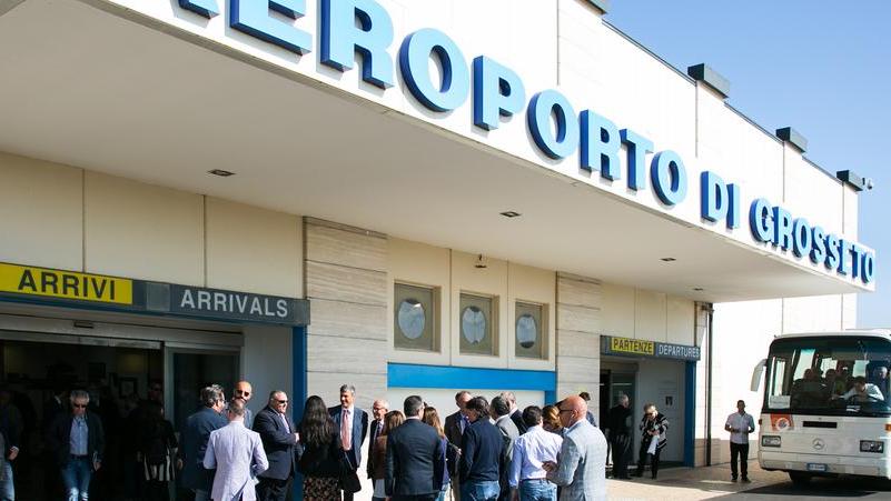 Scalo civile di Grosseto, l’Aeronautica alla fine dice sì e concede il nulla osta all’aumento dei voli