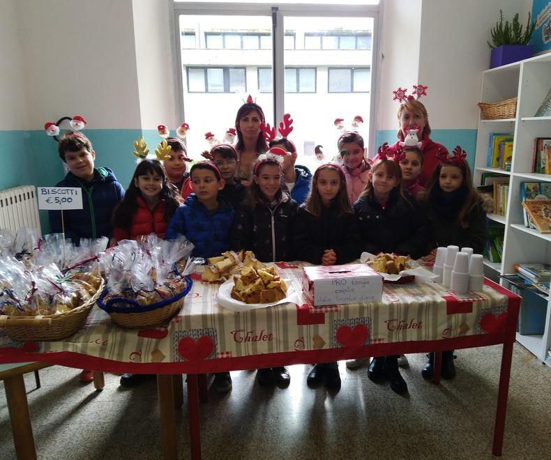 I biscotti fatti a scuola per pagare i danni della tromba d’aria 