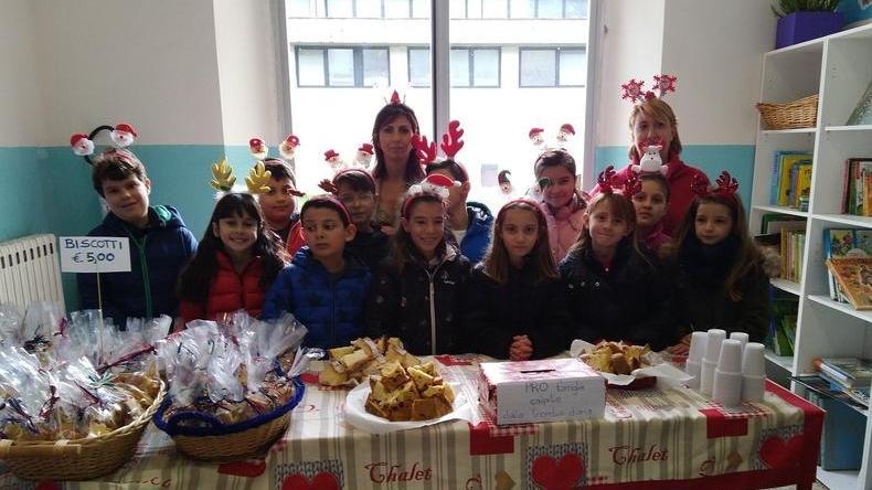 I biscotti fatti a scuola per pagare i danni della tromba d’aria
