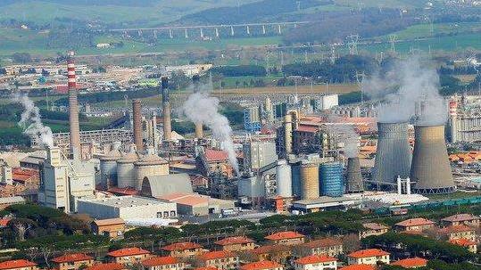 Solvay su scarichi a mare e prelievi di acqua «Rispettiamo le norme»