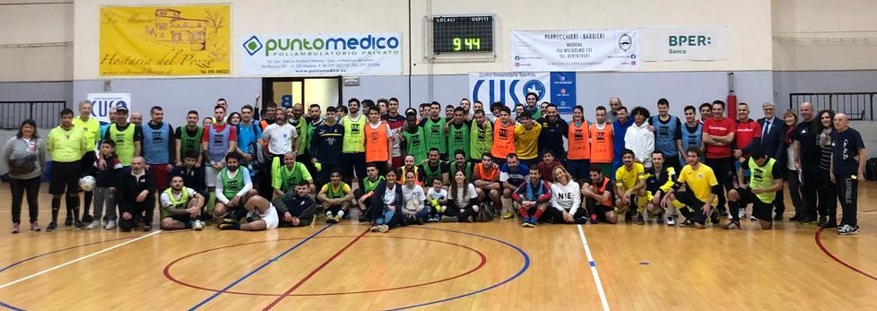 200 spettatori al Cus Modena per Aseop “Calcetto di Natale di beneficenza” show: dopo 5 ore a brindare sono i “Babbi Natale” 