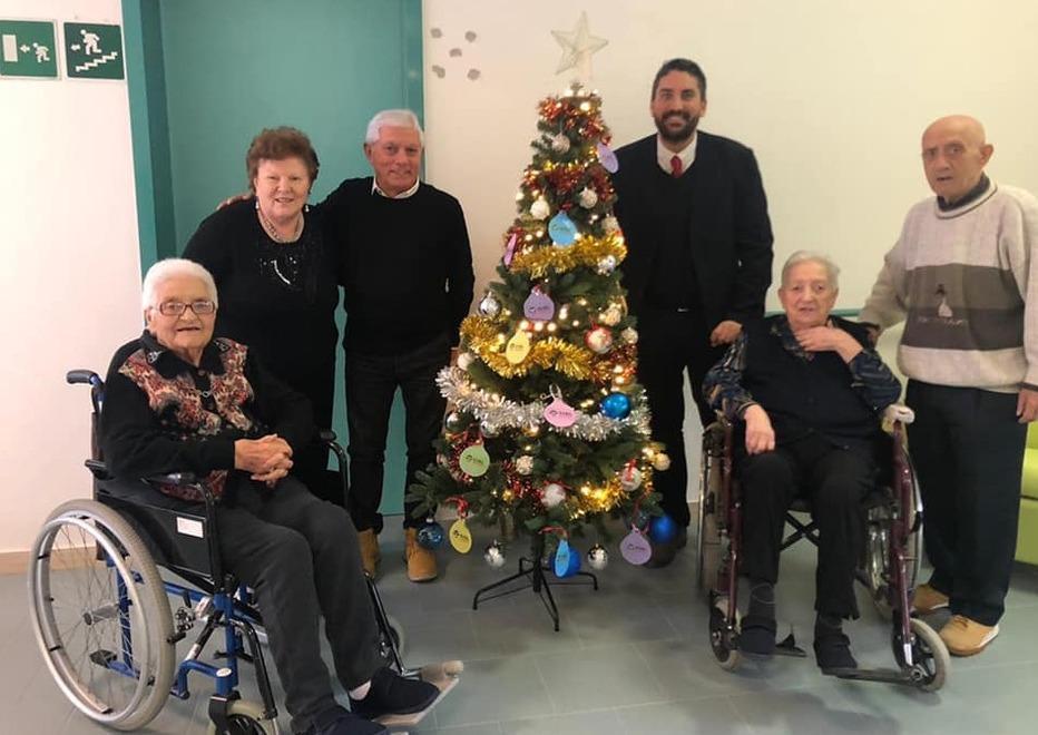 Casa protetta, auguri ai nonni