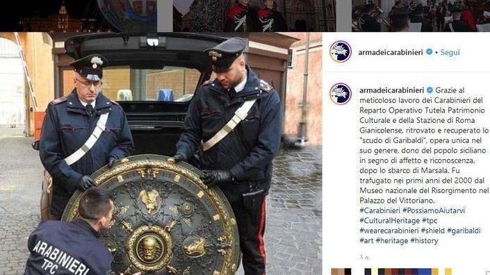 Insulta più volte i militari su Instagram Denunciato un “odiatore” adolescente