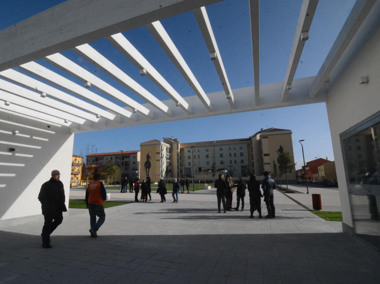 Sant’Efisio cambia volto, inaugurata piazza Lucio Abis