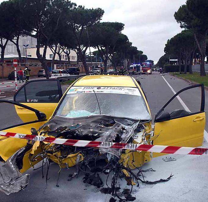 Denunciato per omicidio colposo il 23enne che ha travolto il ciclista in via Dorsale a Massa