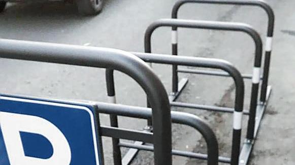 75 nuove rastrelliere per 730 posti-bici e continua la lotta alle soste irregolari