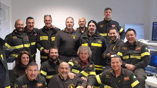 Si scattano una foto per dire a tutti «Tanti auguri»