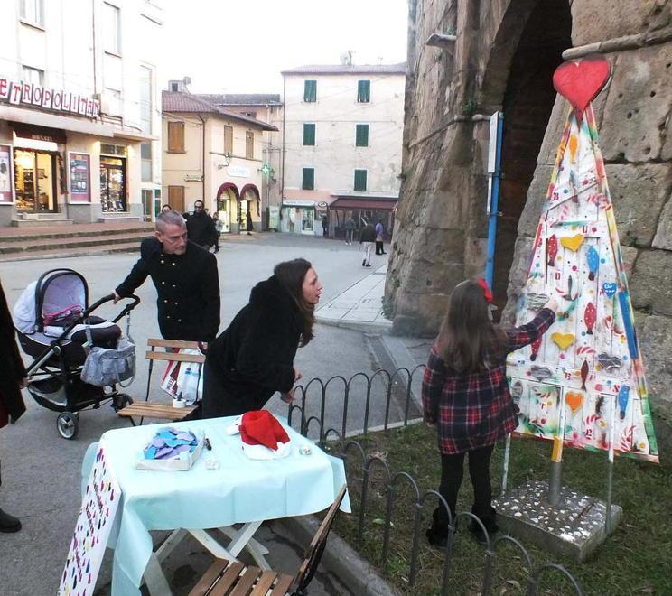 Albero Che Simboleggia La Nascita L’albero simbolo dei bambini Punto Nascita, una ferita aperta - Il Tirreno