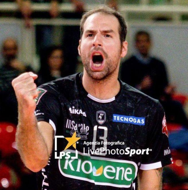 Zaytsev: «Dobbiamo fare quadrato in spogliatoio» Travica: «Ishikawa super»
