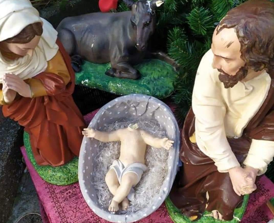Arbus, devastato il presepe in piazza 