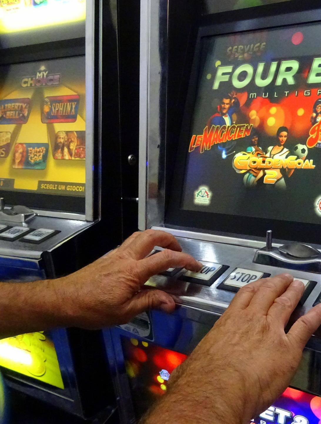 Sette milioni nelle “slot” «Serve un regolamento» 