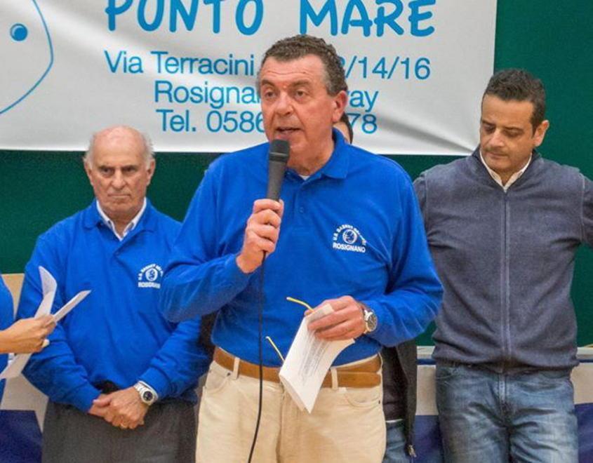 Al centro il presidente del Sei Rose Rosignano Andrea Bimbi
