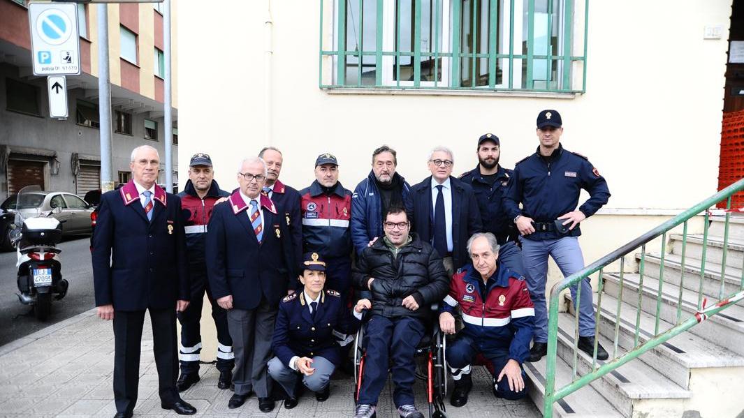 E ora Luca fa parte della "squadra" come socio onorario della polizia di Stato