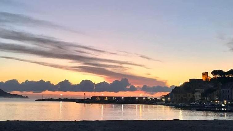 Un’alba da cartolina a Campo