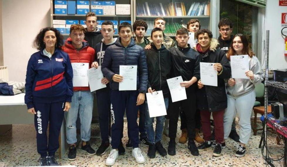 Consegnati i diplomi ai campioni, agli animatori e agli assistenti bagnanti 