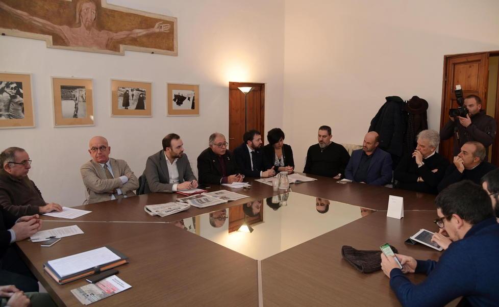 L’attacco della Lega: «Opposizione ostacolata» Scatta l’esposto al prefetto