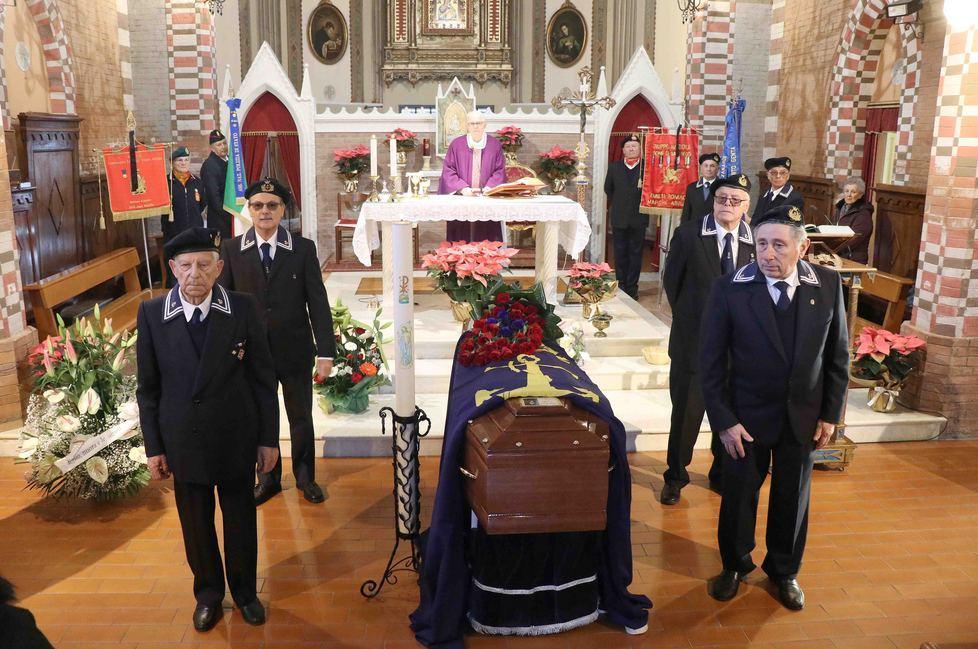 Cordoglio ai funerali del marinaio Bonetti 