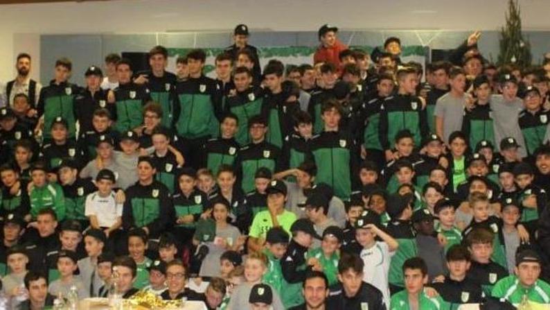 Oltre seicento calici alzati per festeggiare il S. Agostino «E ora ci serve un campo»