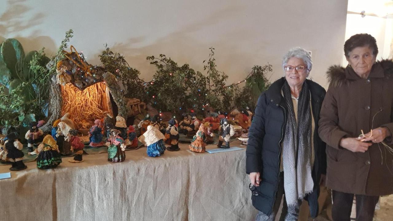 Presepe e mostra oggetti artigianali