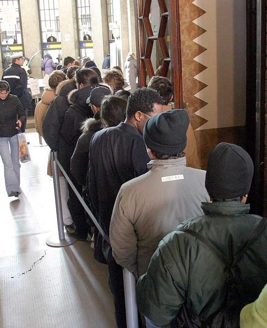 Poste, i sindacati non mollano: nessuna tregua per le pensioni