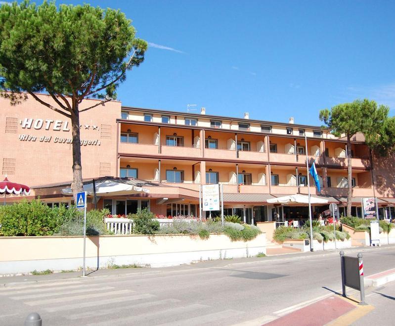 Ristoranti e alberghi assumono: 14 posti da subito o per l’estate 