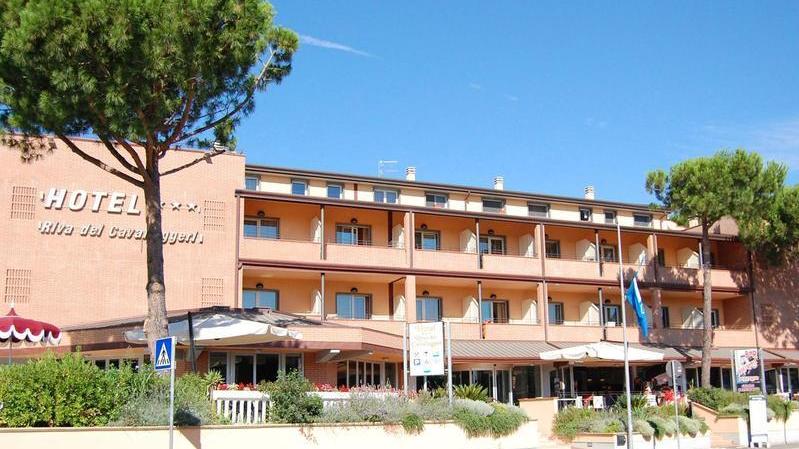 Ristoranti e alberghi assumono: 14 posti da subito o per l’estate