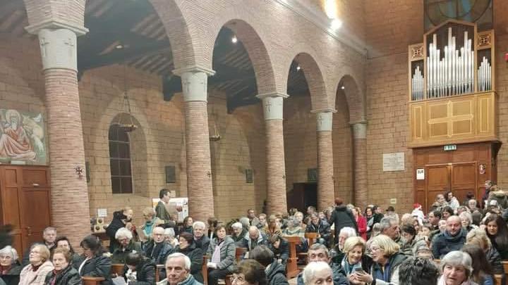 Maxitombolata in chiesa per salvare il tetto