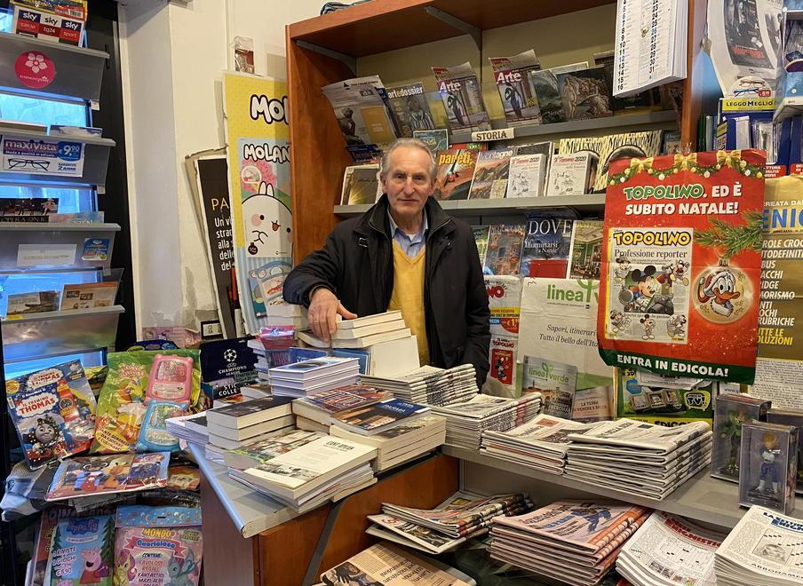 Il centro di Carrara si svuota: chiude l’edicola di via Verdi.  Era aperta da 96 anni 