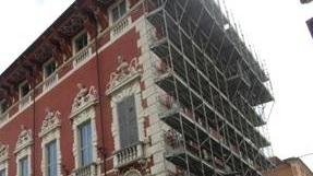 Palazzo Ducale ancora prigioniero dei ponteggi L’appello di Italia Nostra