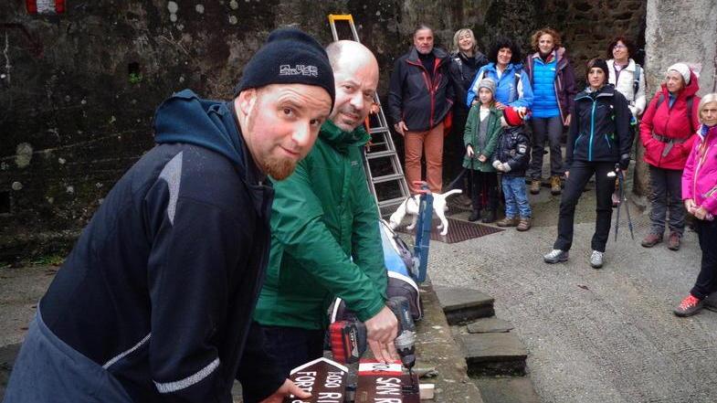 Gli alpinisti lenti della Versilia che si prendono cura dei monti