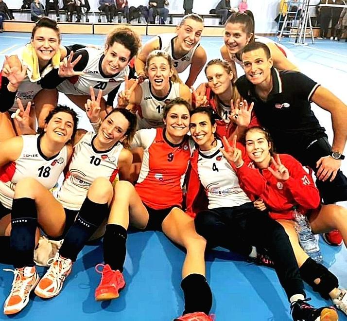 Podenzana sempre in vetta Battuto 3-0 il Campomorone 