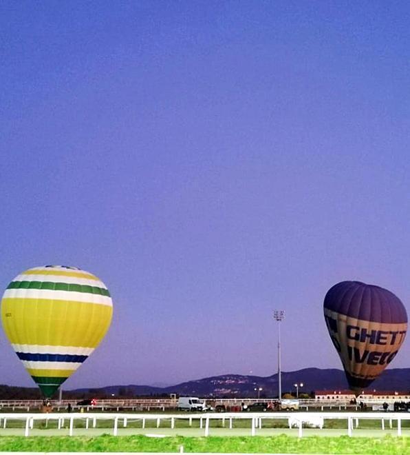 Il vento tiene giù le mongolfiere Biglietti rimborsati ai delusi 