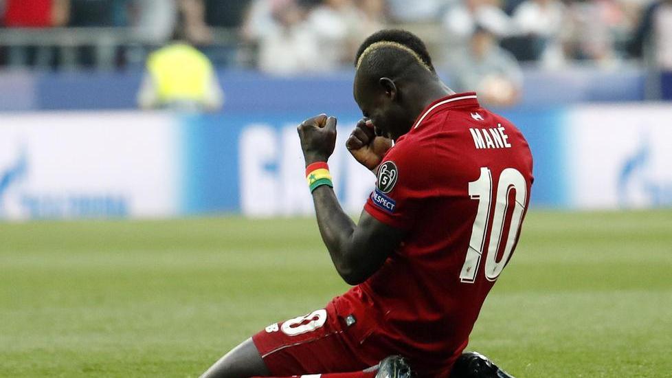 Il Liverpool continua a volare con Mané, vincono anche Chelsea e City