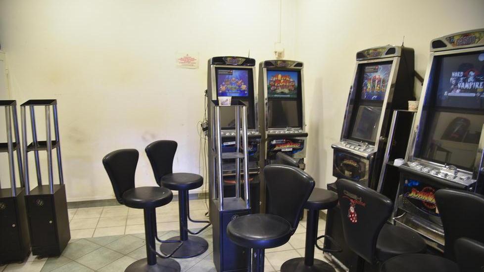 In aula la banda delle slot Colpi anche in Val di Cornia