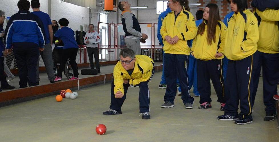 Giornata di sport e solidarietà con le bocce per i paralimpici 