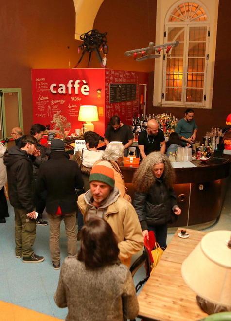 Cena nel foyer al Nuovo teatro delle Commedie