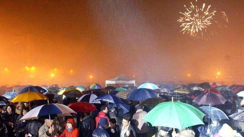Capodanno in piazza della Repubblica via le auto e chiuso un tratto di via Grande