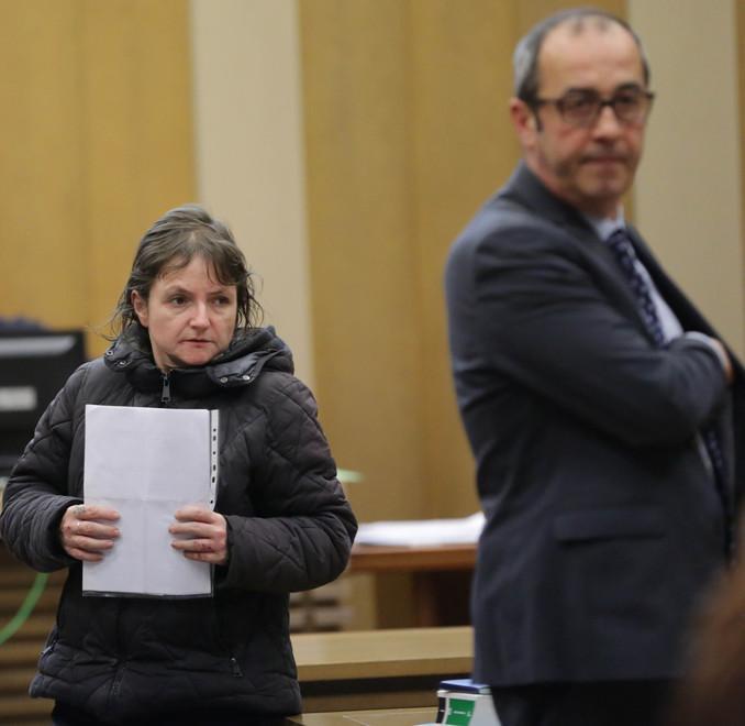 La 45enne Linda Incerti Formentini in tribunale a Reggio con l'avvocato Helmut Bartolini