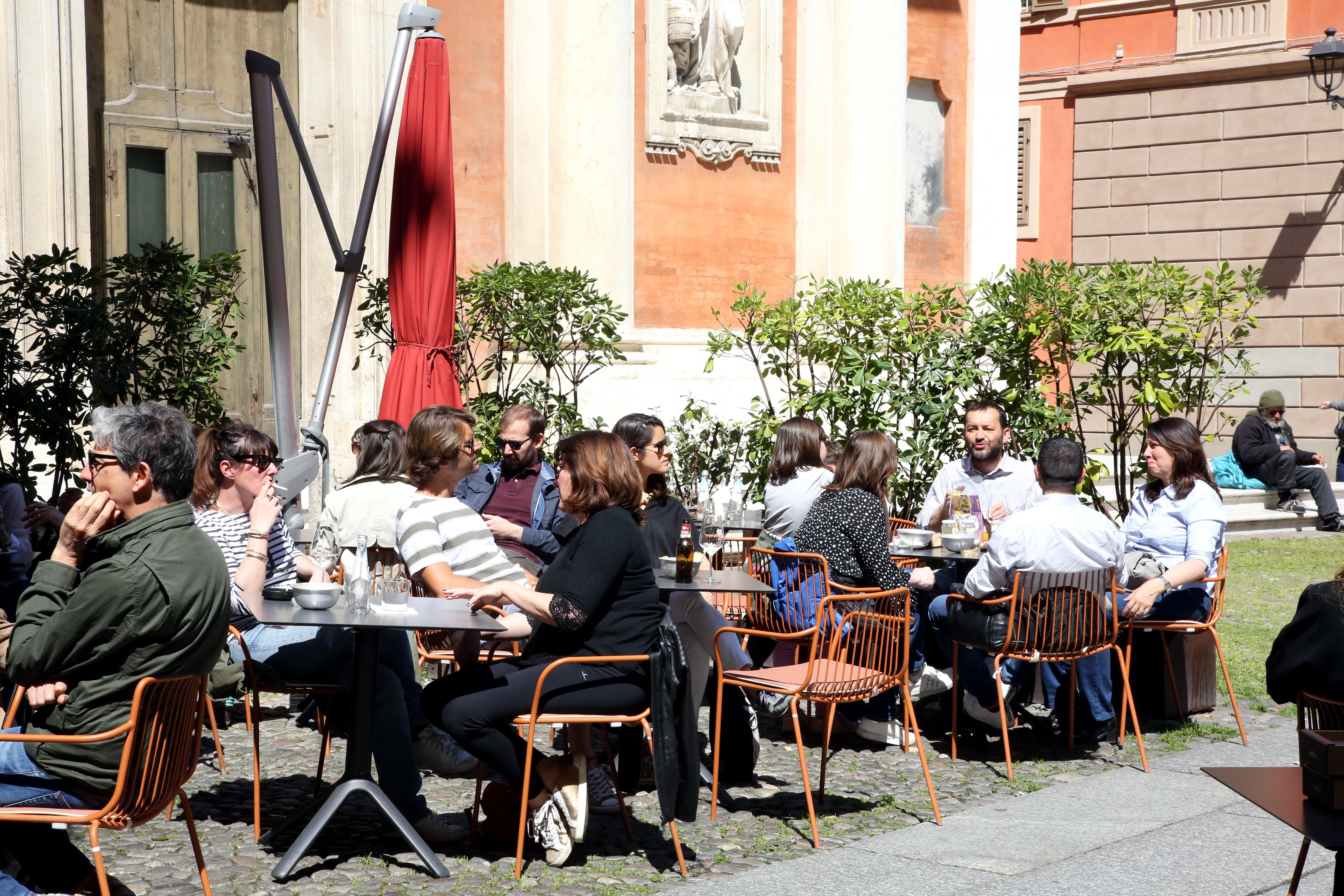 Per aiutare il commercio via la Cosap sui dehors