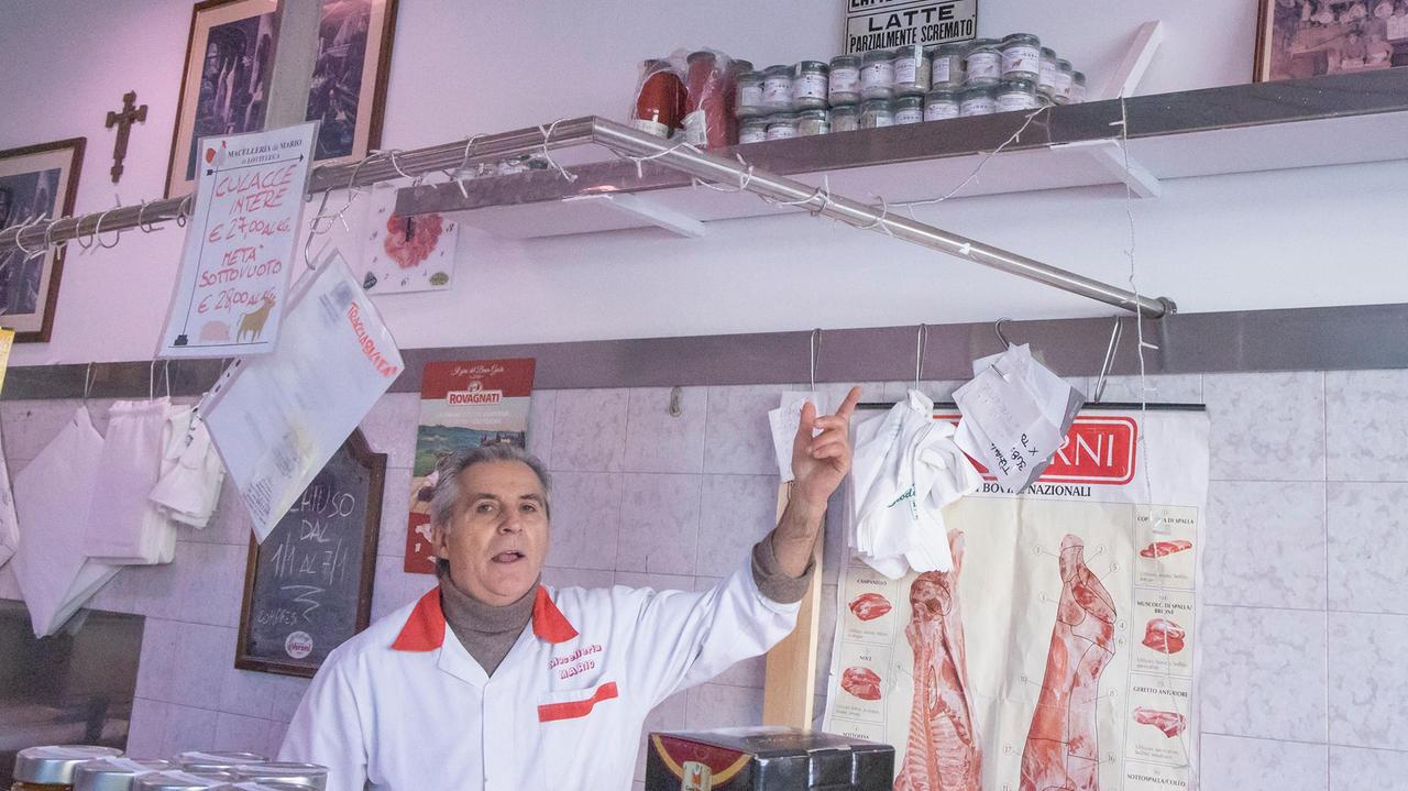 Baggiovara, razziata la macelleria in 2 minuti: rubati salumi, formaggi e carne per oltre 5mila euro