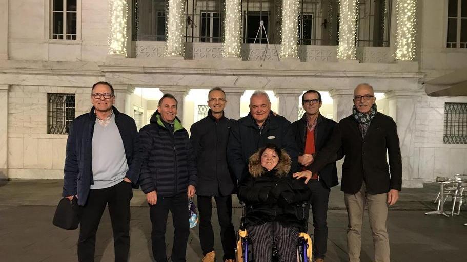 Flash mob del Cai in favore di un teatro «sempre aperto per tutti»