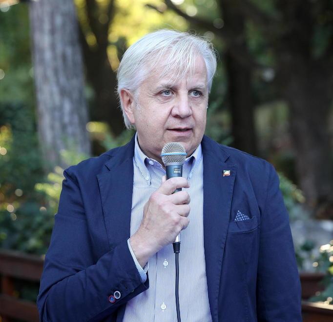 Massimo Boni fa il pompiere «Non è tempo di verifiche» 