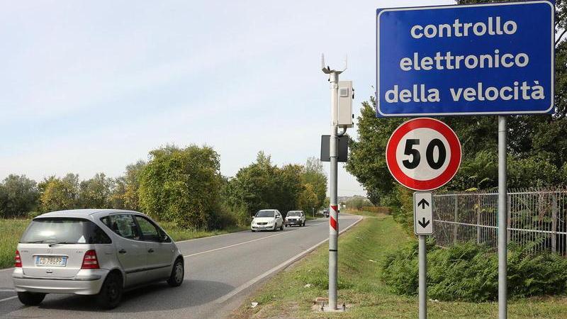 Autovelox, cambiano le regole I Comuni perdono metà incasso
