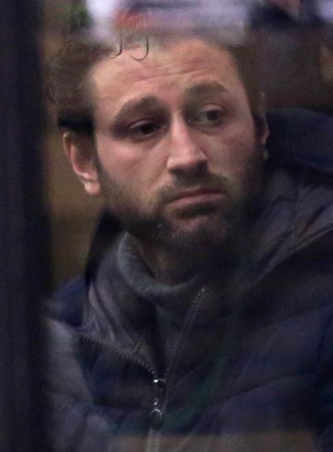Muti in aula i due georgiani e il giudice li tiene in carcere