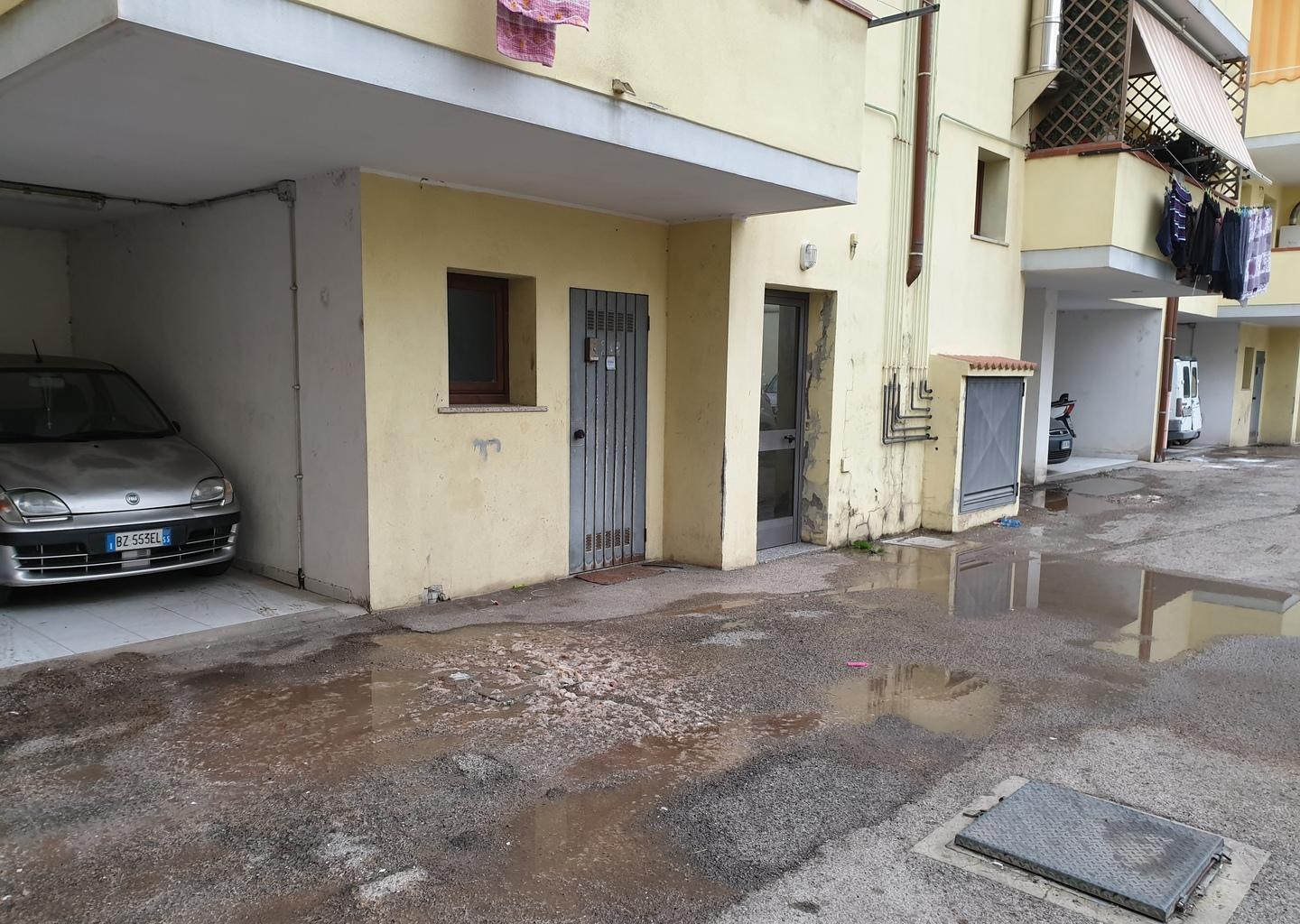 Fogne in via Poligono: è emergenza 