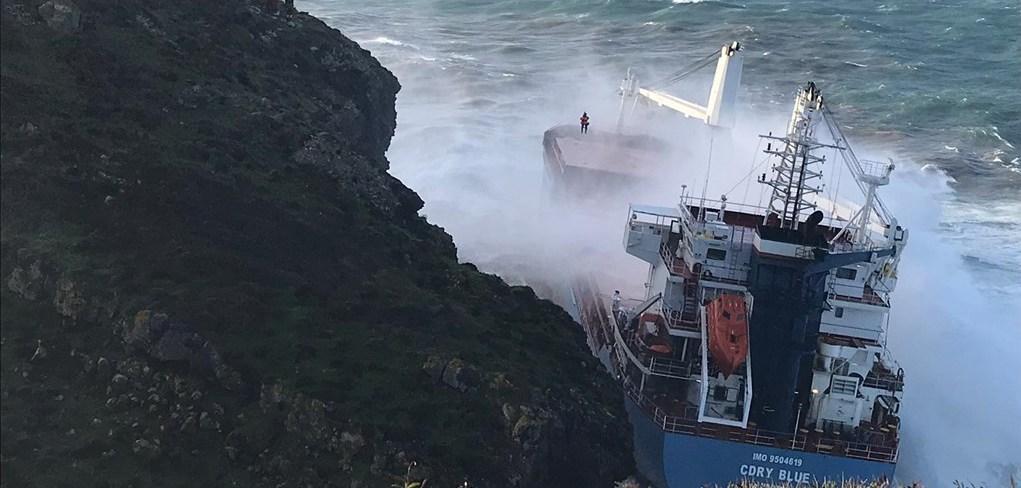 Cargo, ora si svuotano le cisterne 