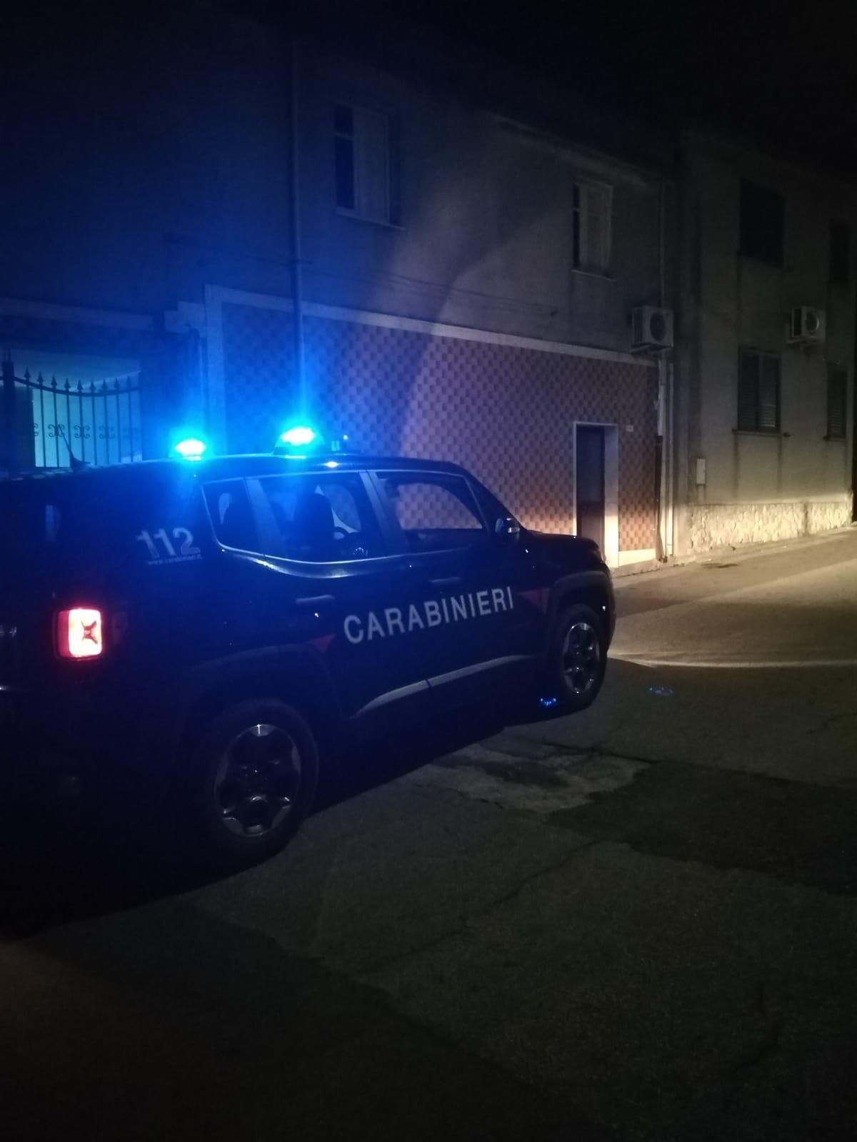 Villacidro, 63enne evade dai domiciliari per spacciare cocaina: arrestato