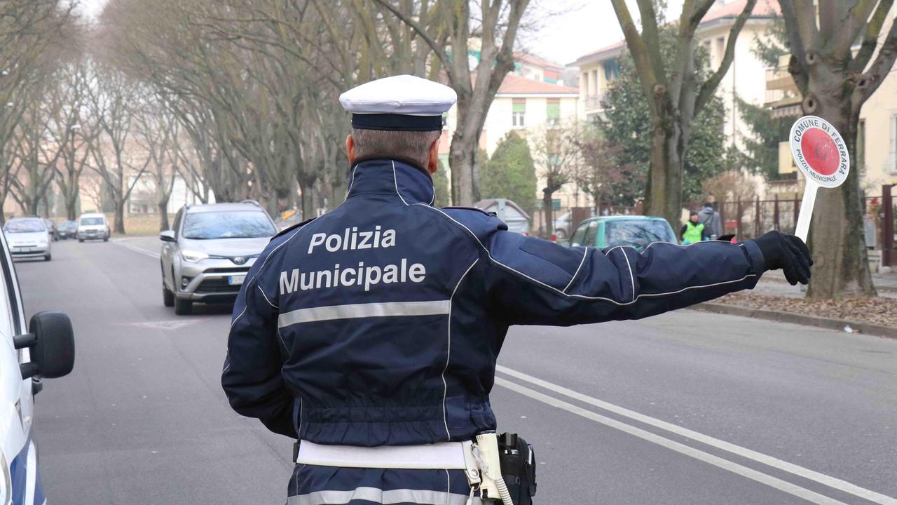 A Ferrara e Cento blocco del traffico per i diesel Euro 4 fino al 7 gennaio